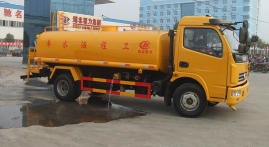 東風(fēng)多利卡<a href=http://www.remarkableindia.com/ssc target=_blank class=infotextkey>灑水車(chē)</a>