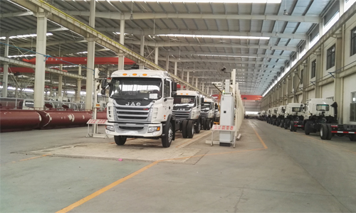 江淮格爾發(fā)<a href=http://www.remarkableindia.com/ssc target=_blank class=infotextkey>灑水車</a>批量出口委內(nèi)瑞拉
